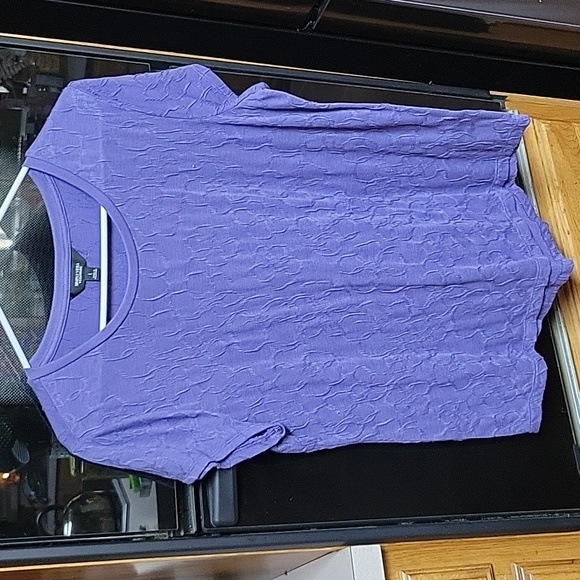 Tee - Picture 1 of 3